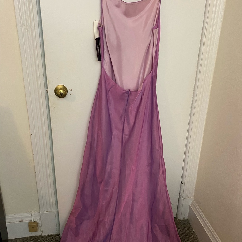 Beautiful gown! Size 14